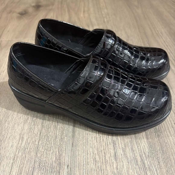 Judith Slip Resistant Mule Clogs Nurse Comfort Black Croc Patent Leather Sz 8.5 - Picture 1 of 10